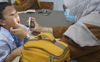 Pastikan Tumbuh Kembang Optimal, MI Al-Ishlah Kota Bandung Bersama Puskesmas Babakan Tarogong Gelar CKG Bagi Seluruh Murid