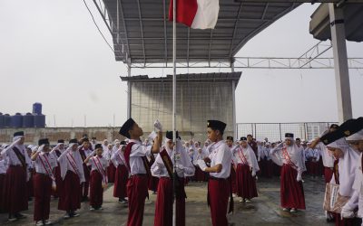 Semarak Peringatan Hari Sumpah Pemuda ke-98: MI Al-Ishlah Kobarkan Semangat Patriotik, Gigih, dan Berempati
